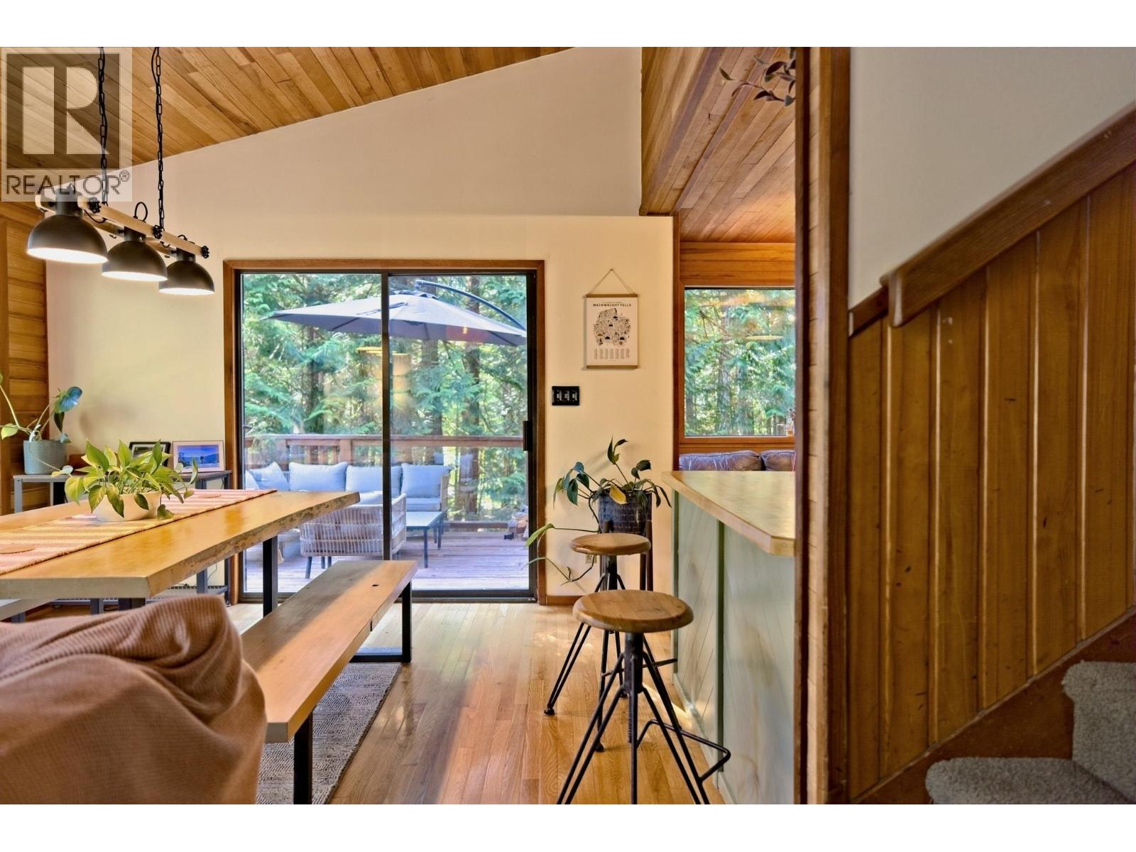 House in Galiano Island - Image 9