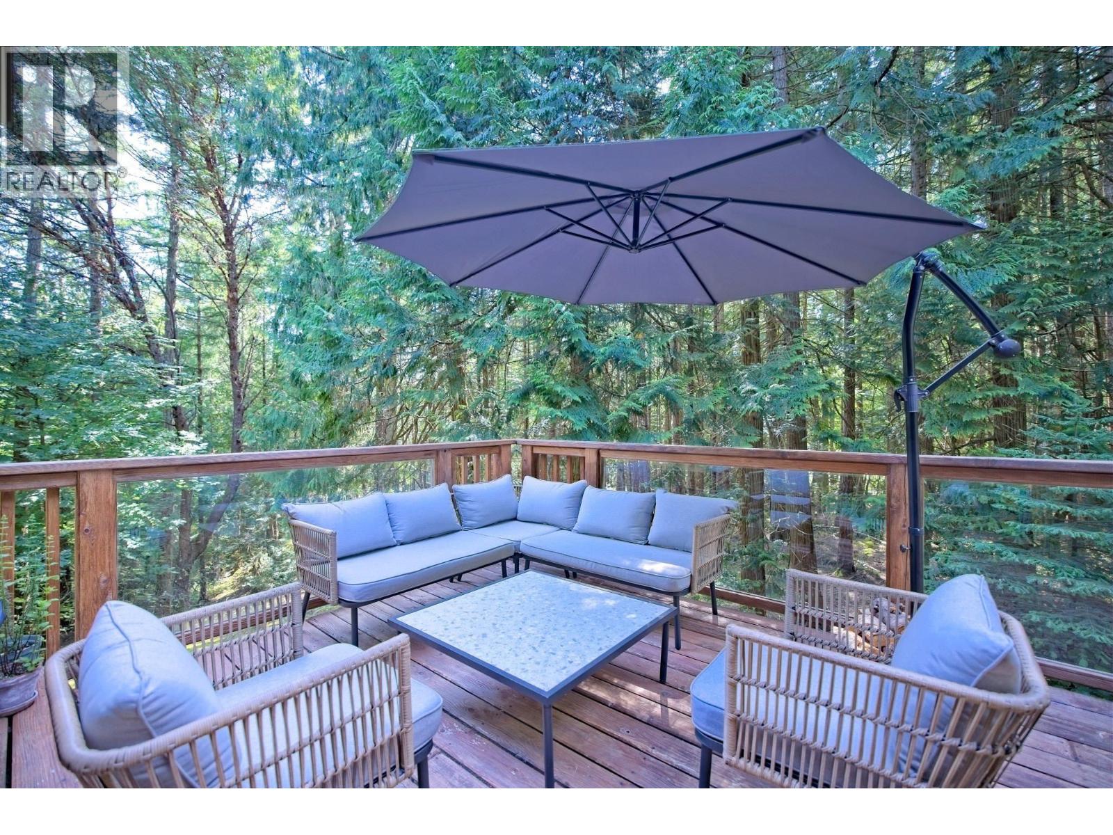 House in Galiano Island - Image 22
