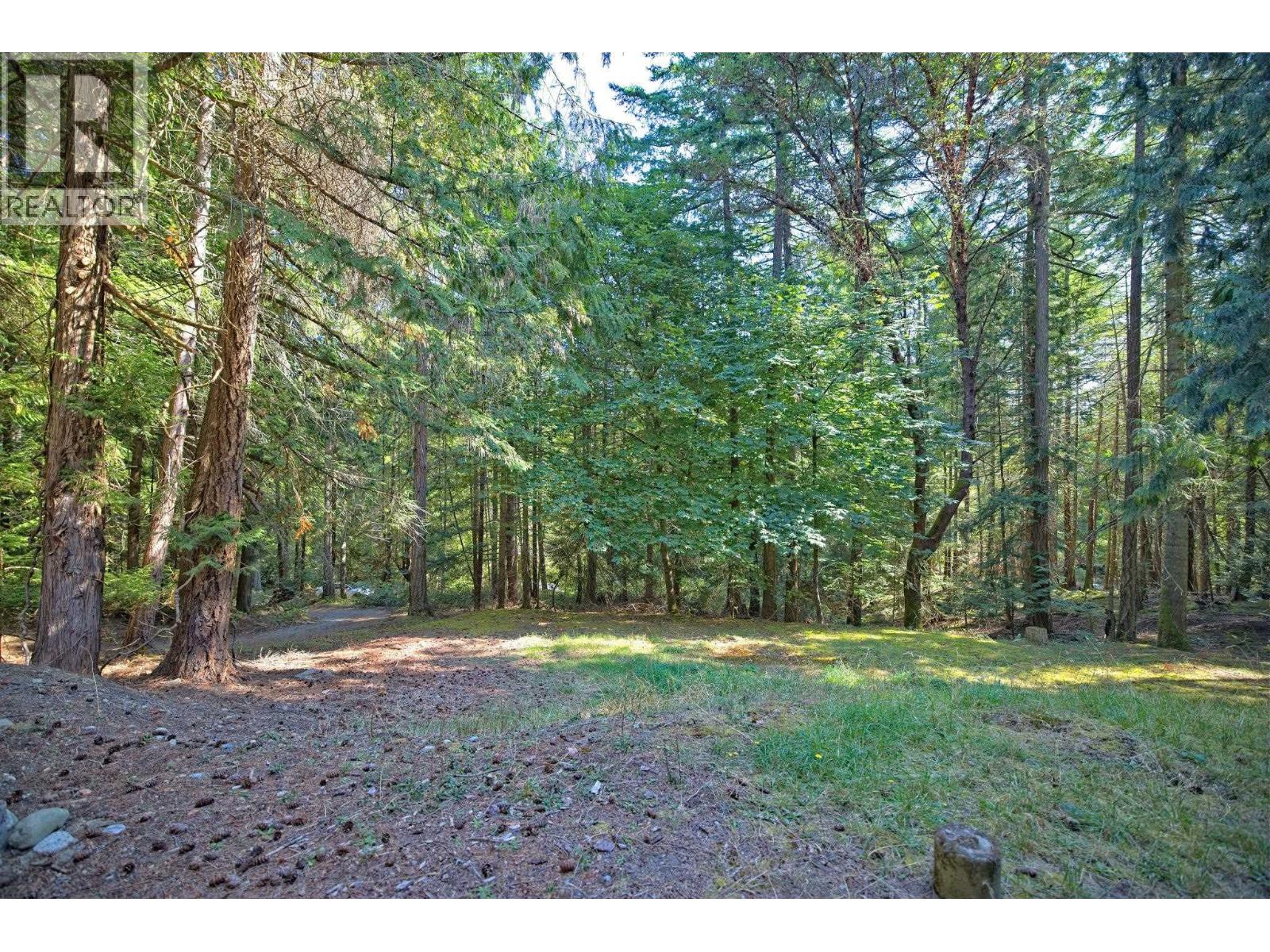 House in Galiano Island - Image 36
