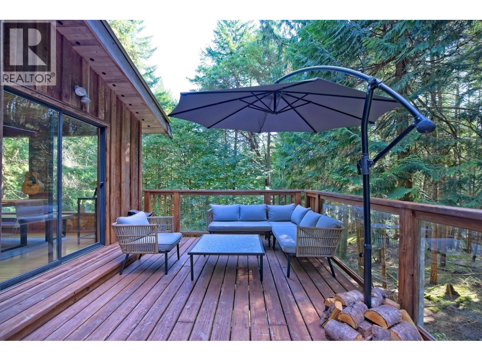 House in Galiano Island - Image 21