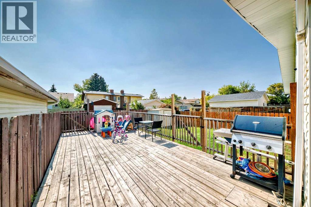 Single Family House Bungalow for Sale in   Avenue NE Pineridge Calgary 