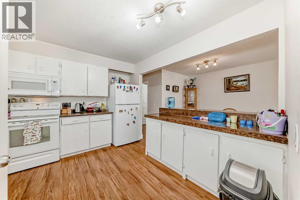 Single Family House Bungalow for Sale in   Avenue NE Pineridge Calgary 