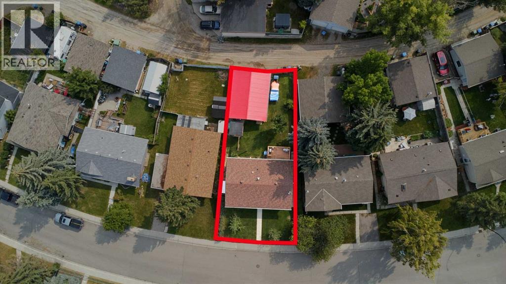 Single Family House Bi-level for Sale in  Hunterbrook Road NW Huntington Hills Calgary 