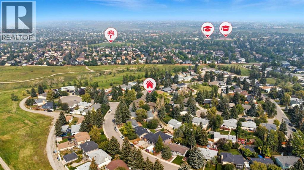 Single Family House Bi-level for Sale in  Hunterbrook Road NW Huntington Hills Calgary 