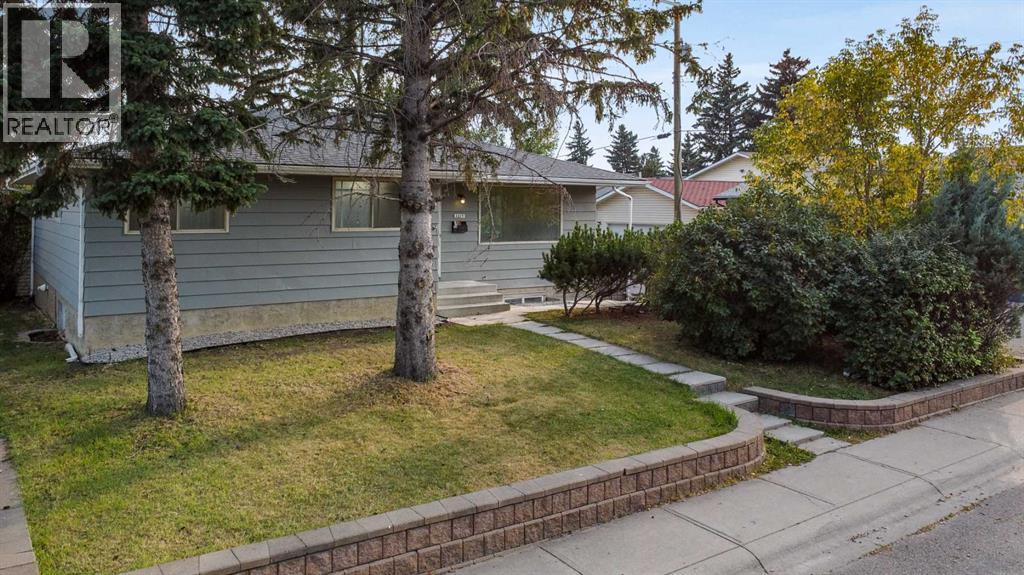 Single Family House Bungalow for Sale in  Doverthorn Road SE Dover Calgary 