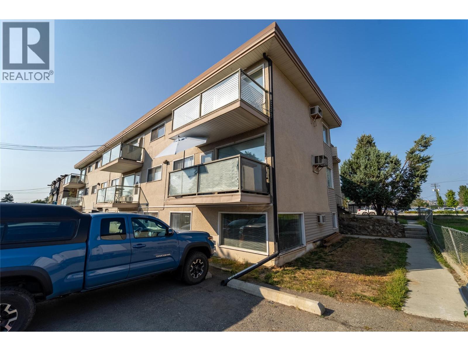  1221 TRANQUILLE Road, Kamloops