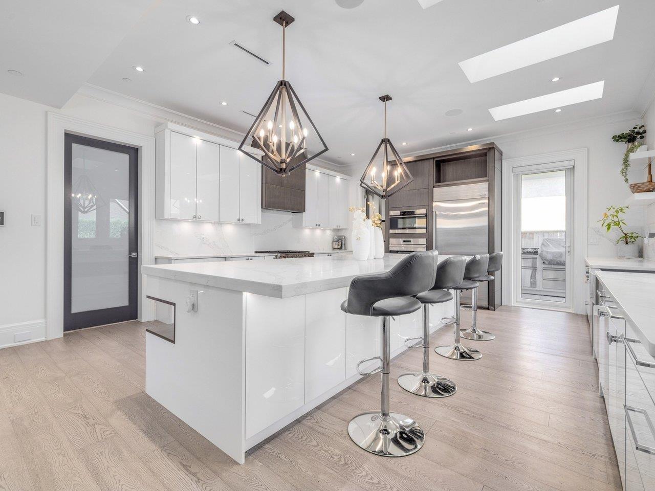 14237 VINE AVENUE, White Rock