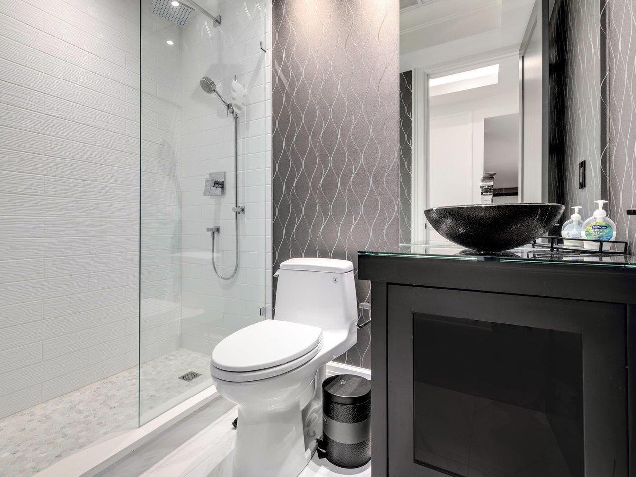 14237 VINE AVENUE, White Rock