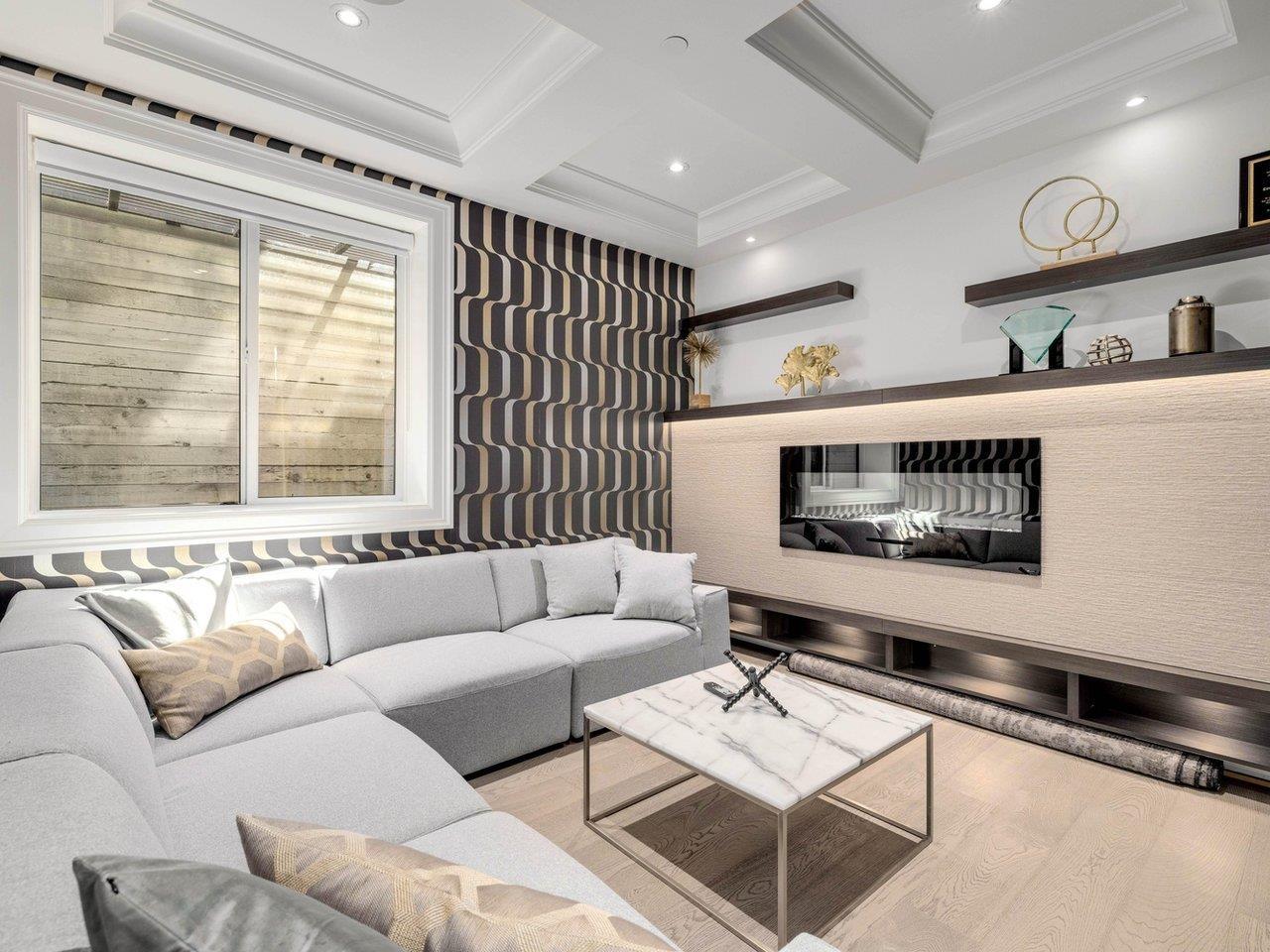 14237 VINE AVENUE, White Rock