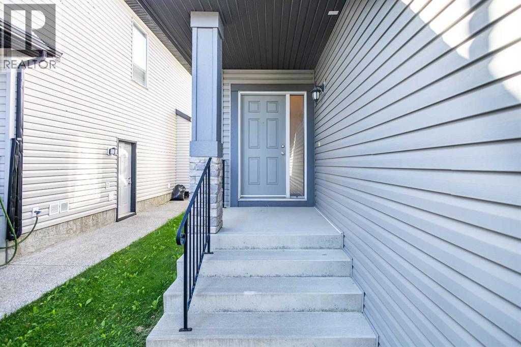 Single Family House for Sale in  Saddlecrest Park NE Saddle Ridge Calgary 