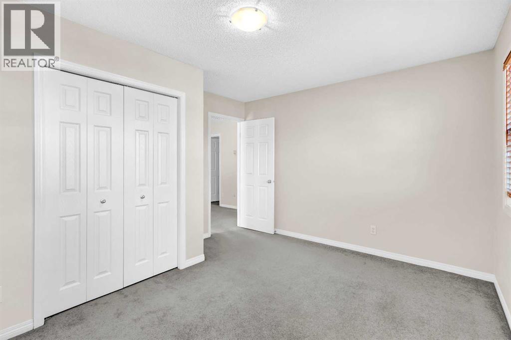 Single Family House for Sale in  Saddlecrest Park NE Saddle Ridge Calgary 