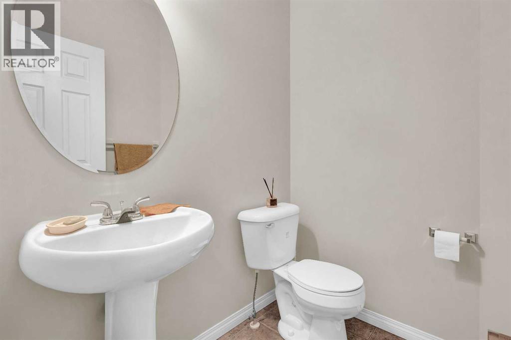 Single Family House for Sale in  Saddlecrest Park NE Saddle Ridge Calgary 