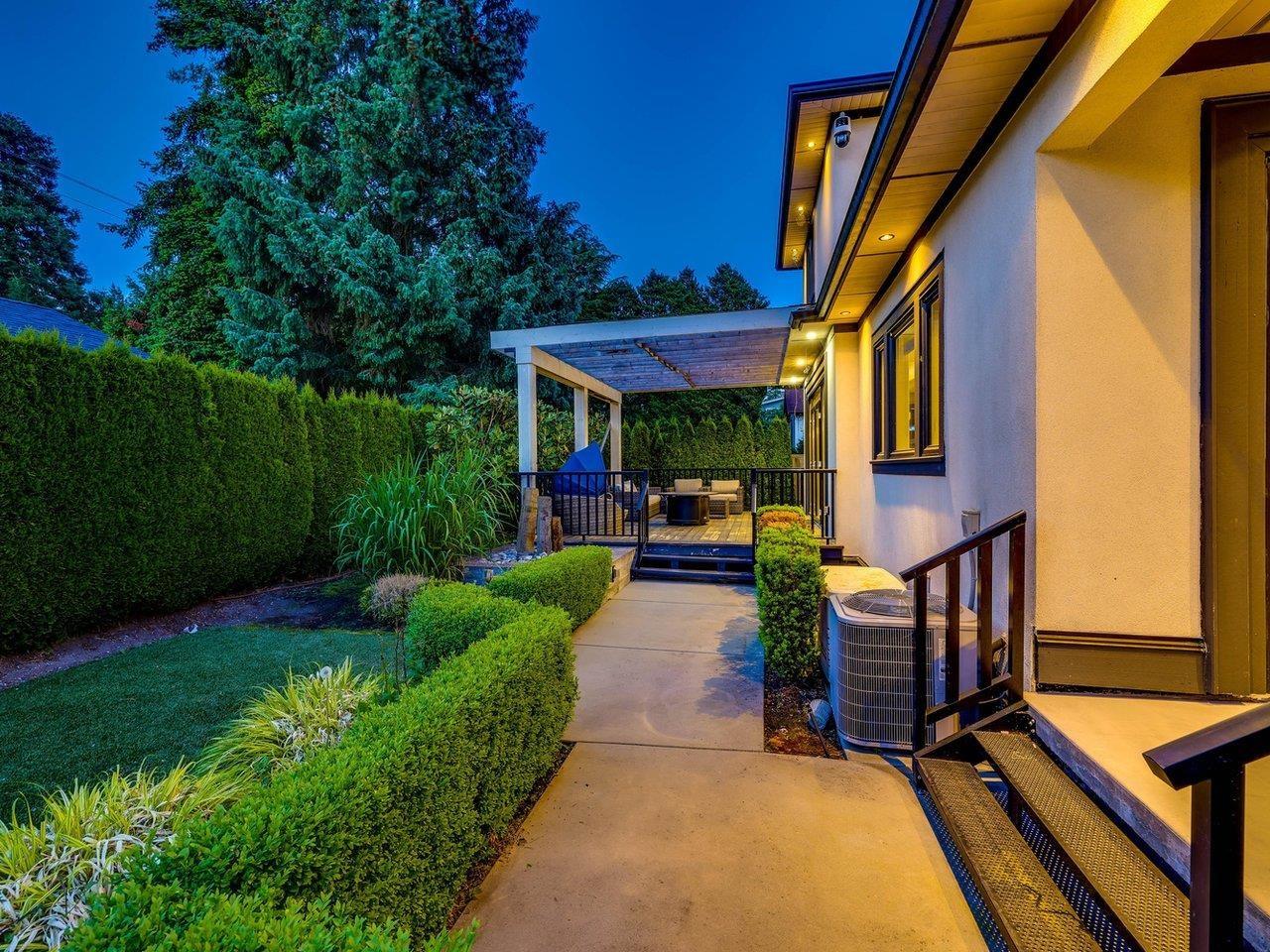 14237 VINE AVENUE, White Rock