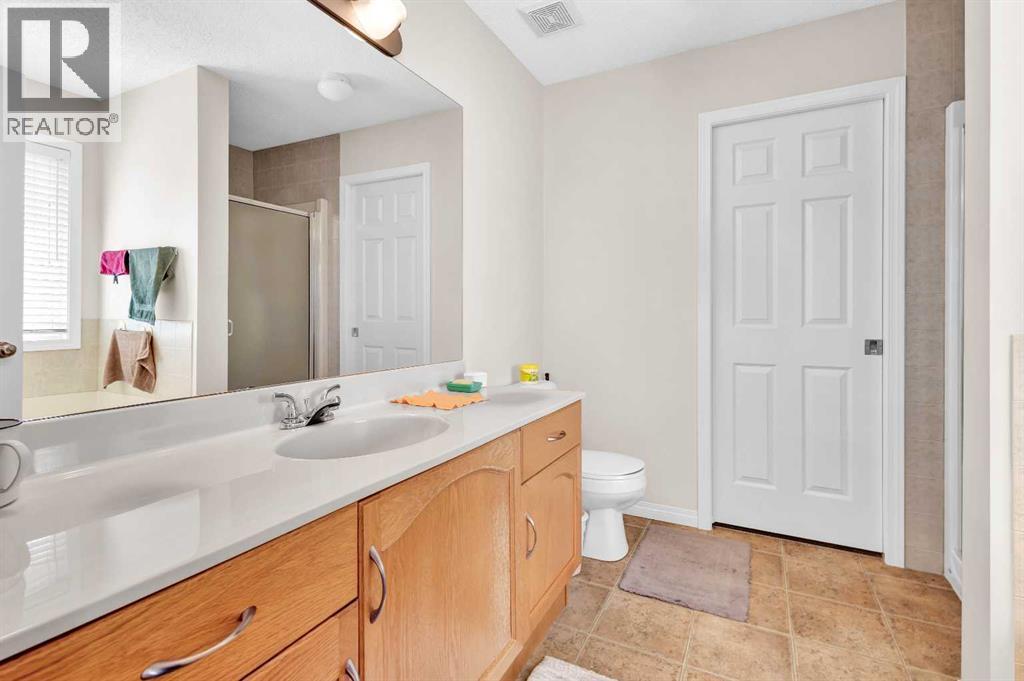 Single Family House for Sale in  Saddlecrest Park NE Saddle Ridge Calgary 