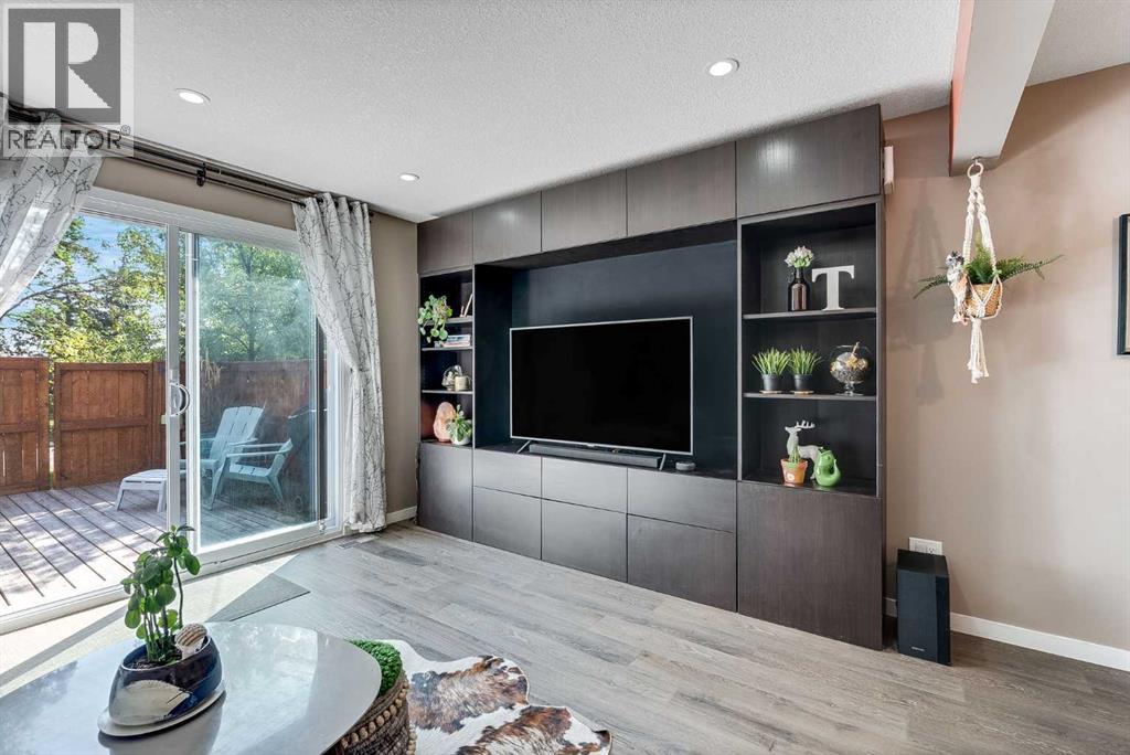 Single Family House for Sale in   Canterbury Drive SW Canyon Meadows Calgary 