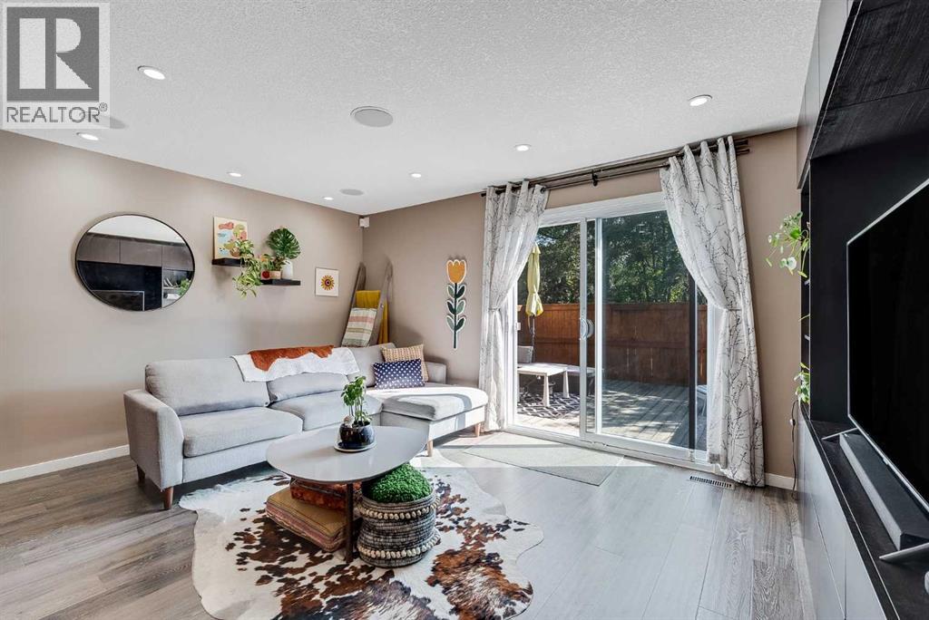 Single Family House for Sale in   Canterbury Drive SW Canyon Meadows Calgary 