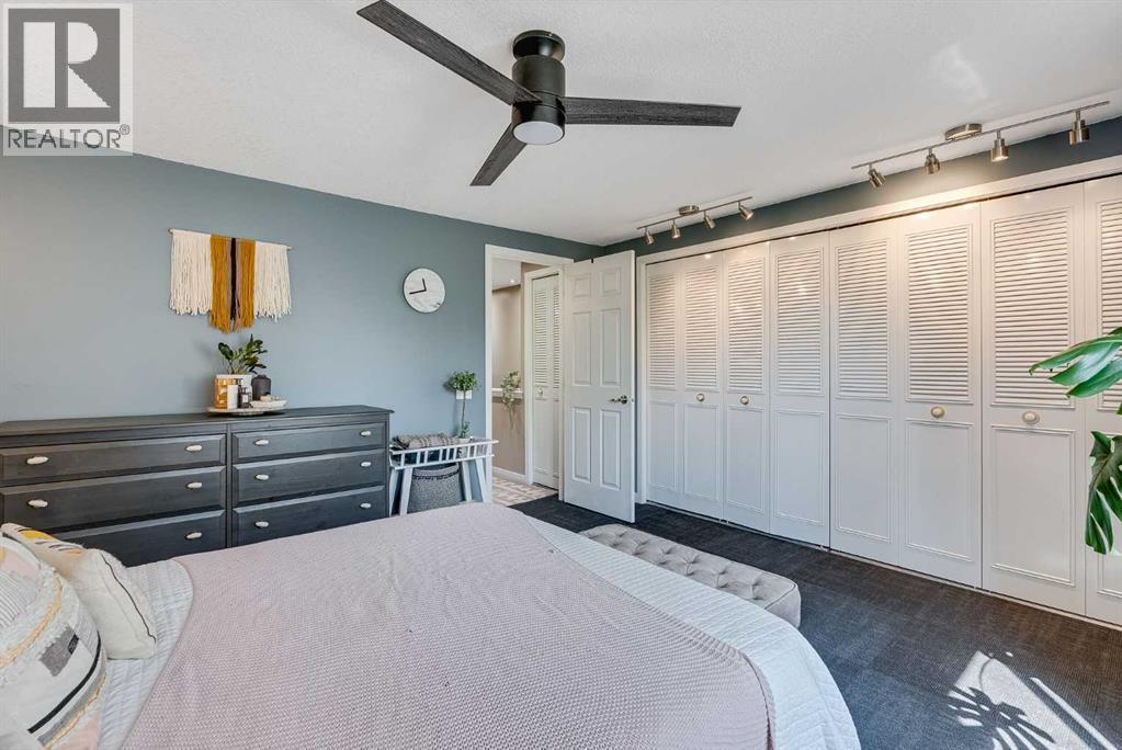 Single Family House for Sale in   Canterbury Drive SW Canyon Meadows Calgary 