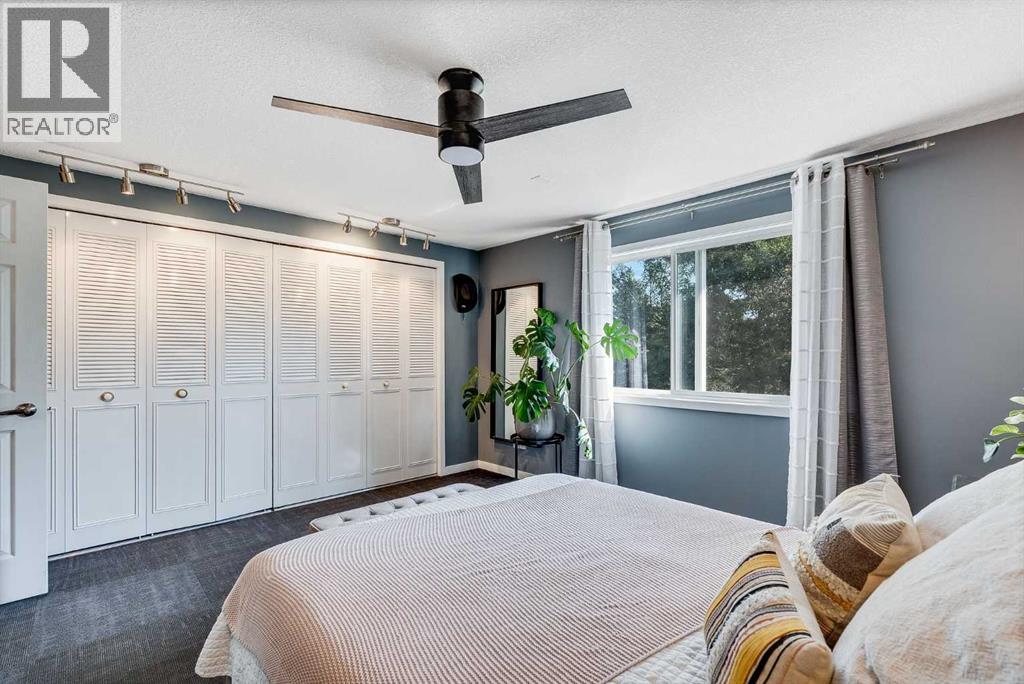 Single Family House for Sale in   Canterbury Drive SW Canyon Meadows Calgary 