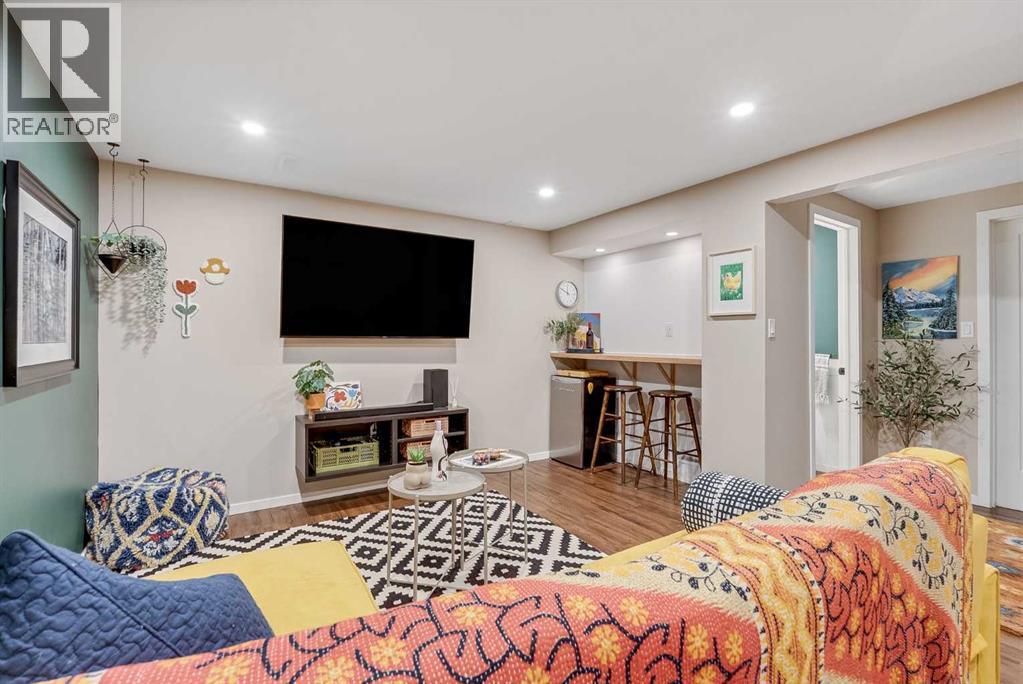 Single Family House for Sale in   Canterbury Drive SW Canyon Meadows Calgary 