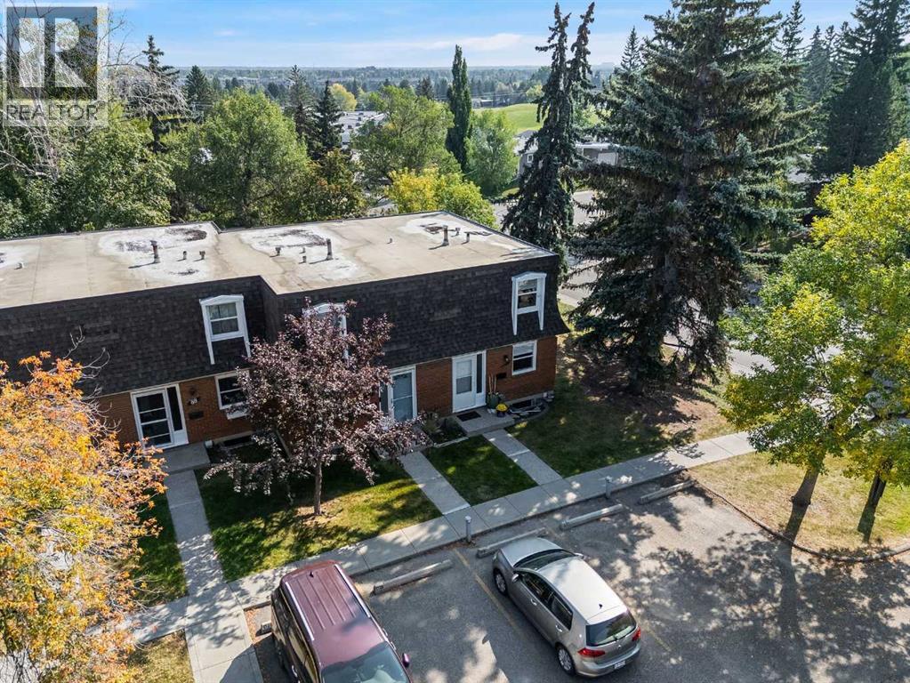 Single Family House for Sale in   Canterbury Drive SW Canyon Meadows Calgary 