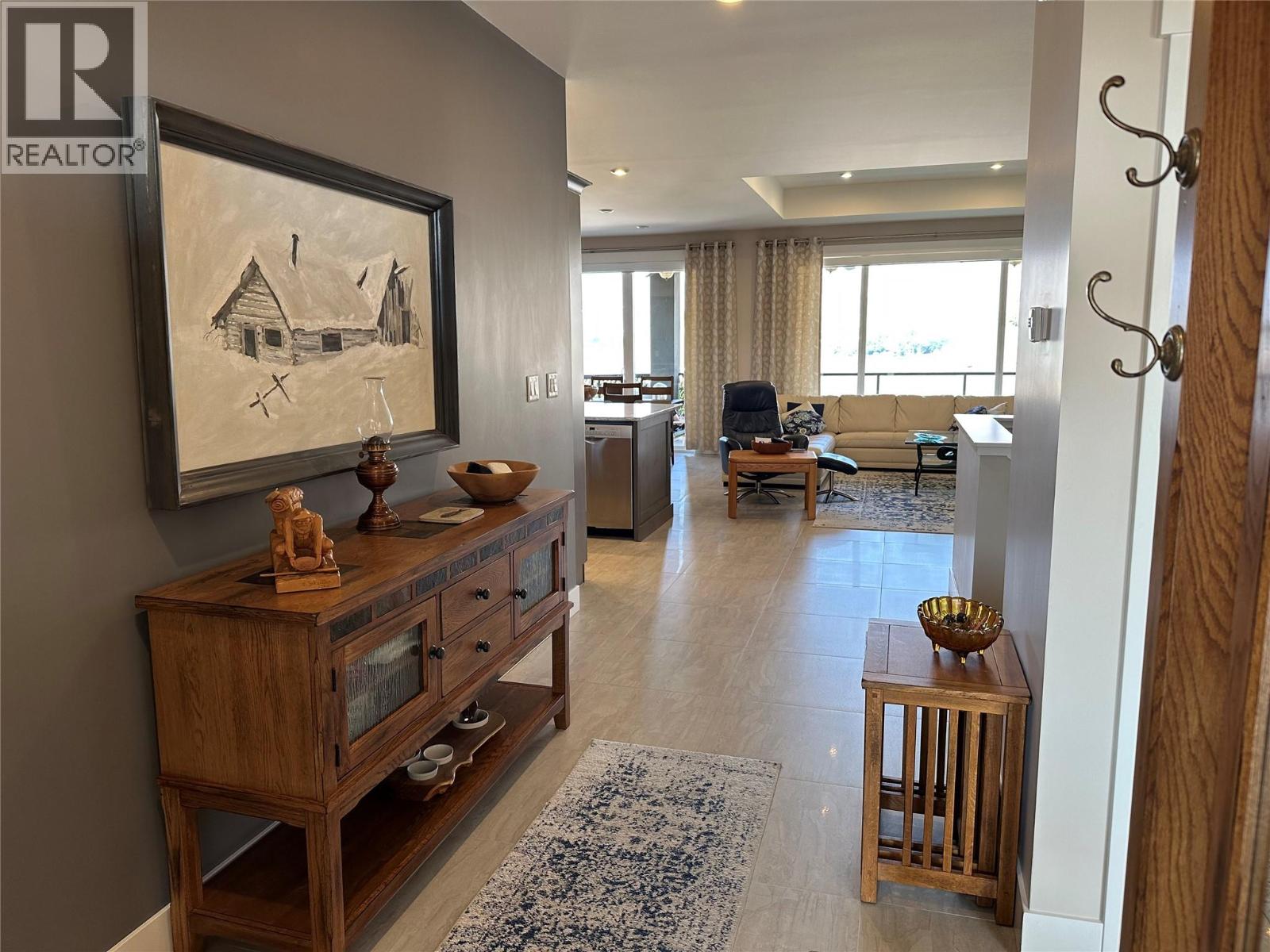  440 MERLOT Avenue, Oliver