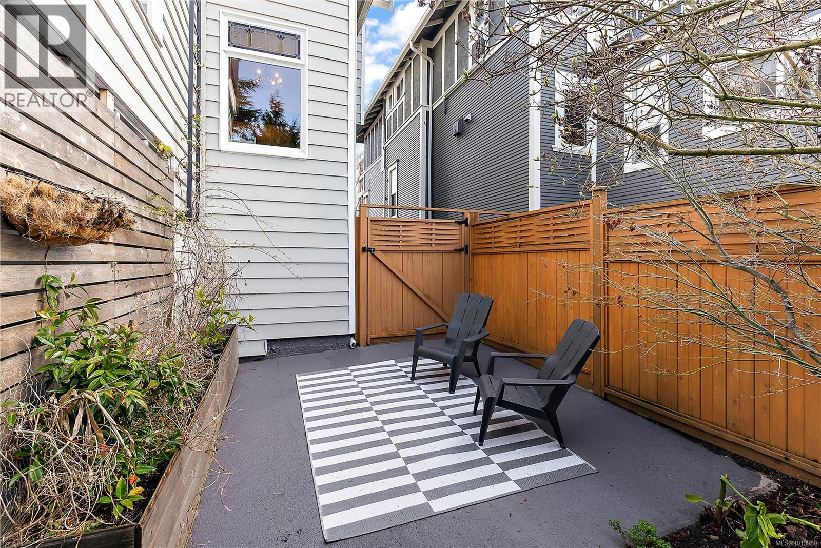 329 Simcoe St, Victoria
