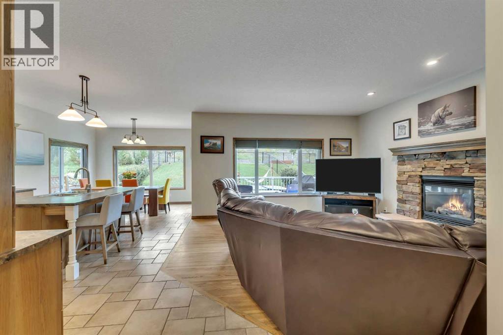168 Sunset Close, Cochrane