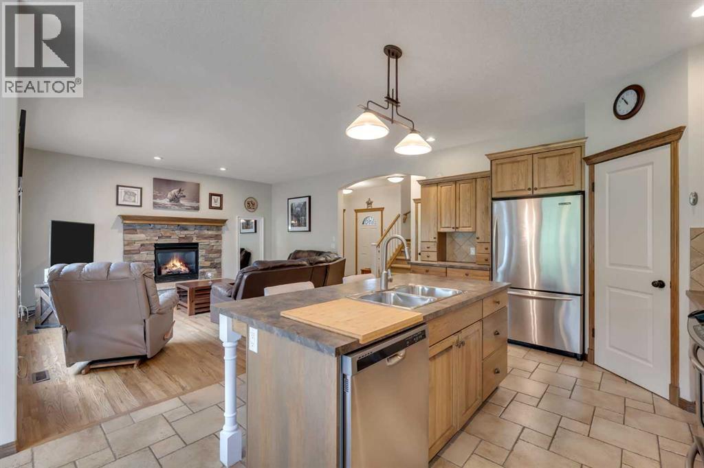168 Sunset Close, Cochrane