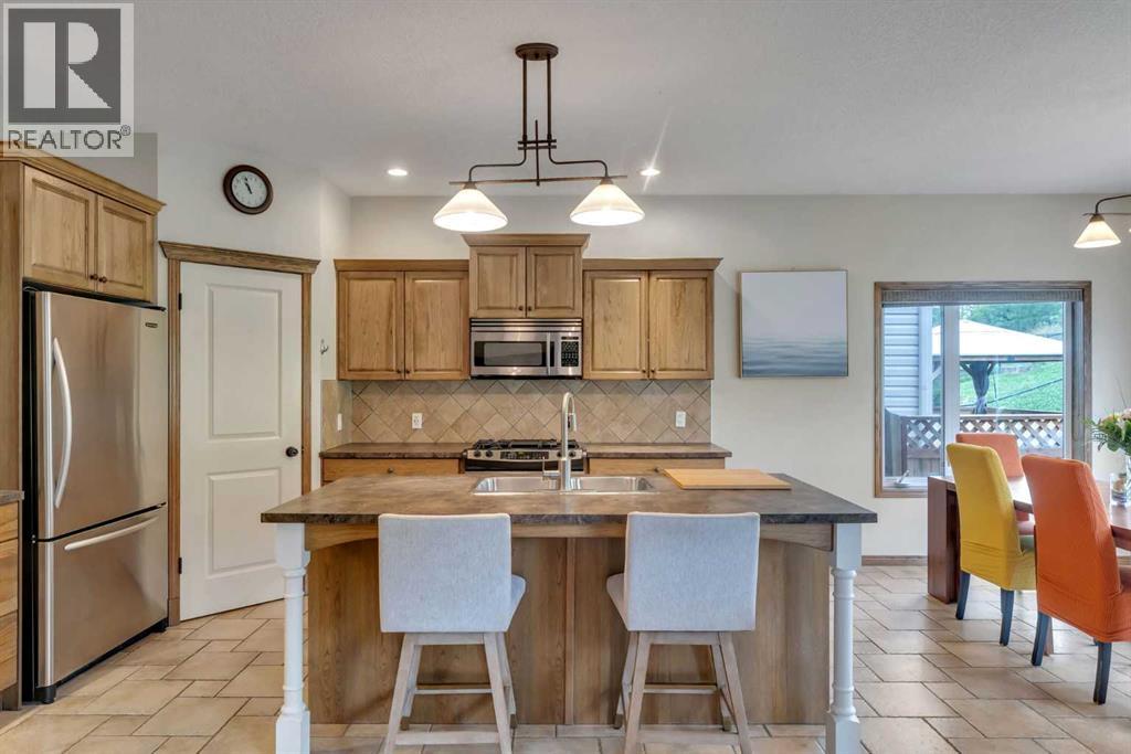 168 Sunset Close, Cochrane