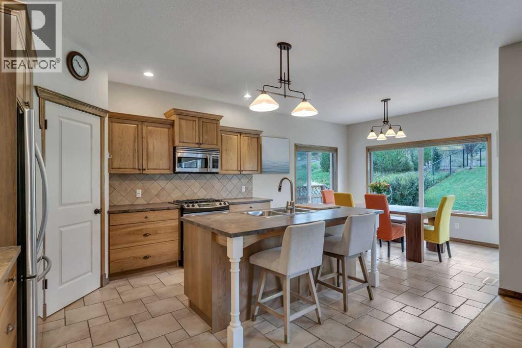 168 Sunset Close, Cochrane