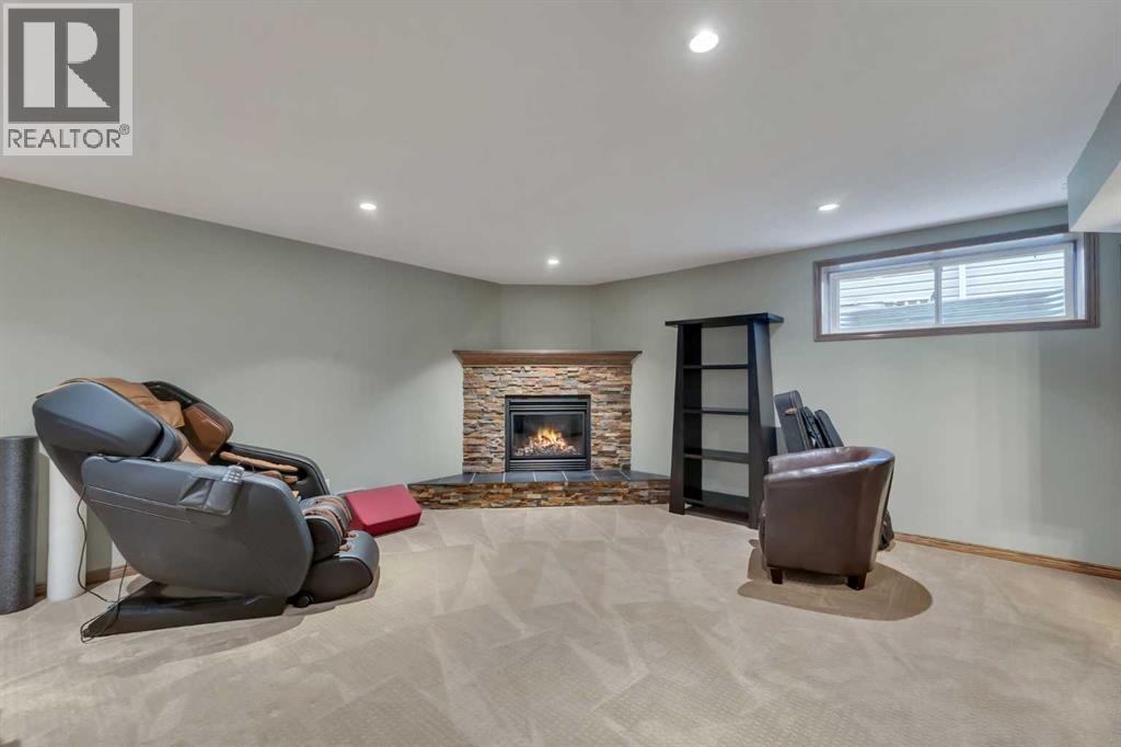 168 Sunset Close, Cochrane