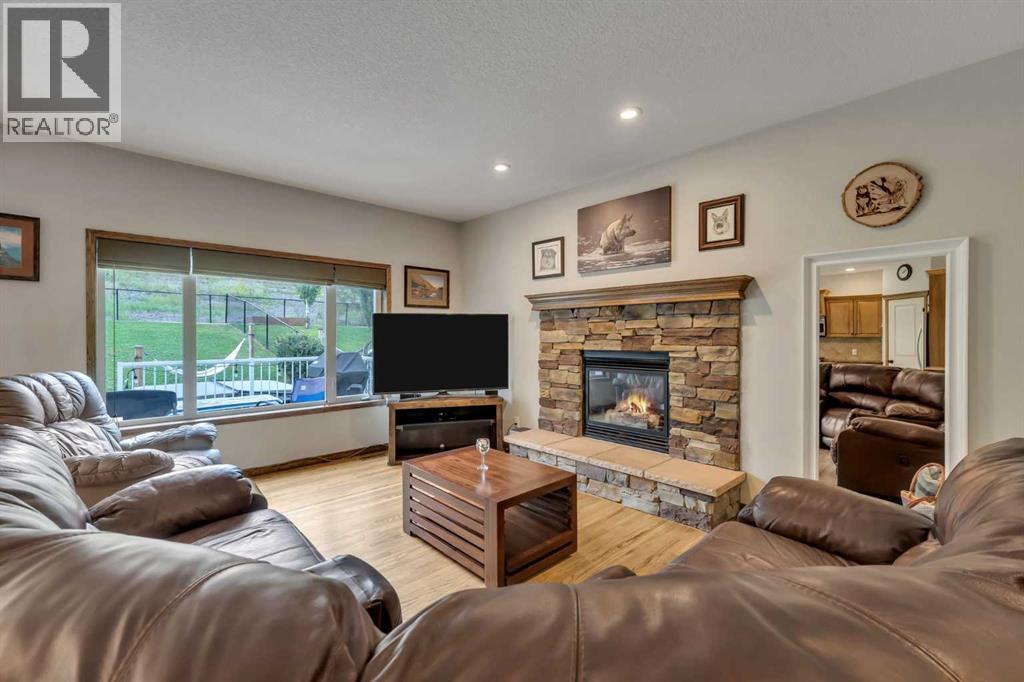 168 Sunset Close, Cochrane