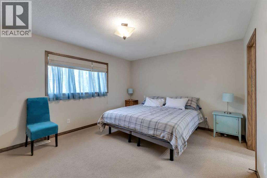 168 Sunset Close, Cochrane