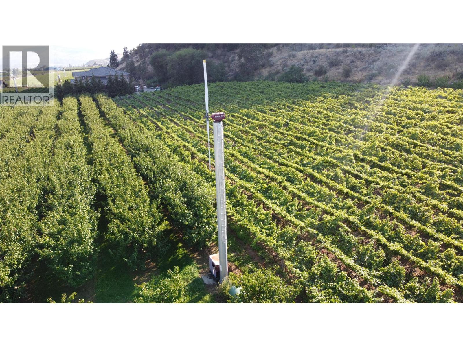  7298 97 Highway, Oliver