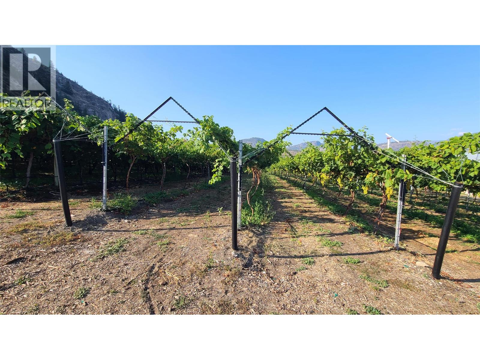  7298 97 Highway, Oliver