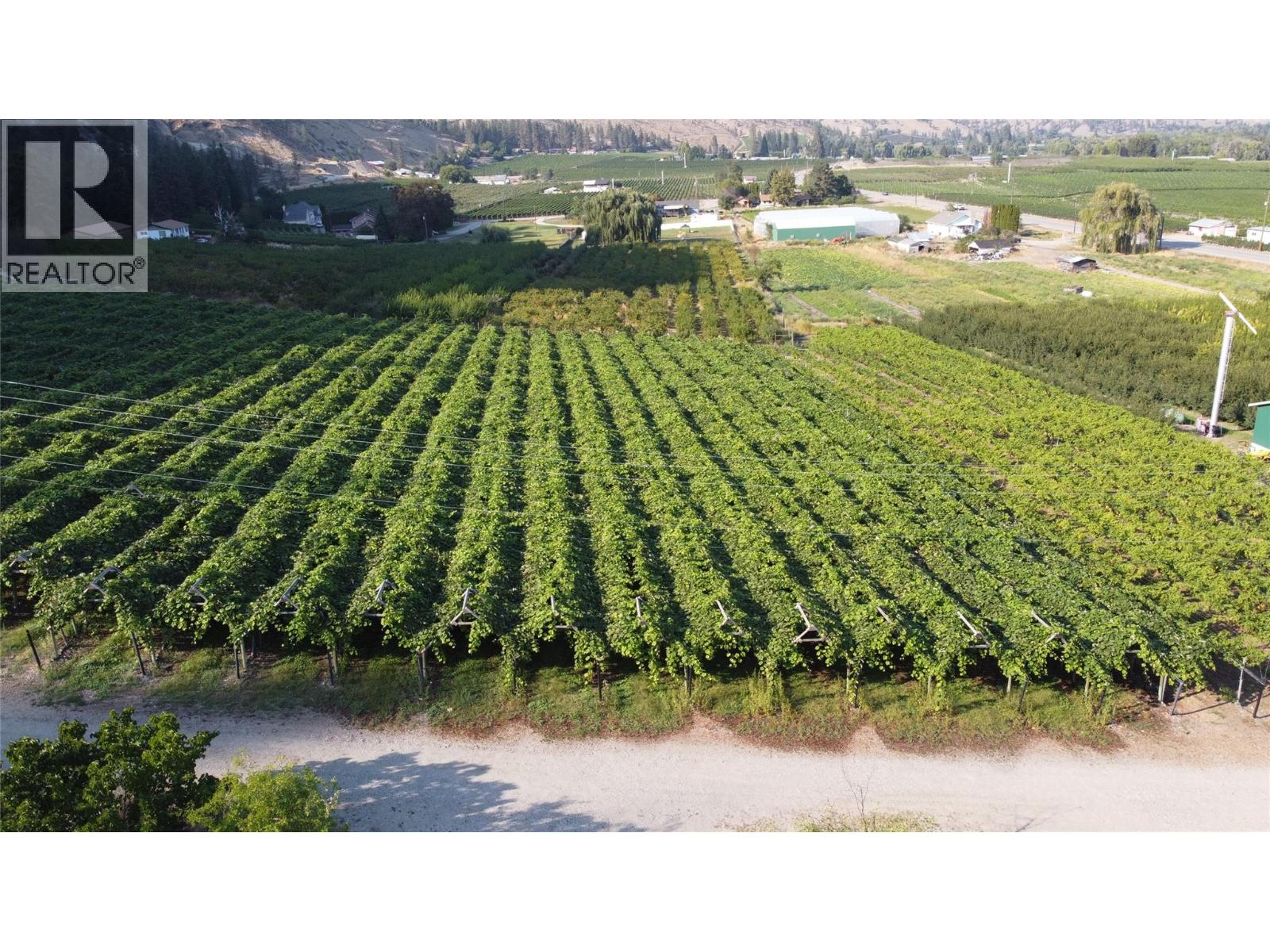  7298 97 Highway, Oliver