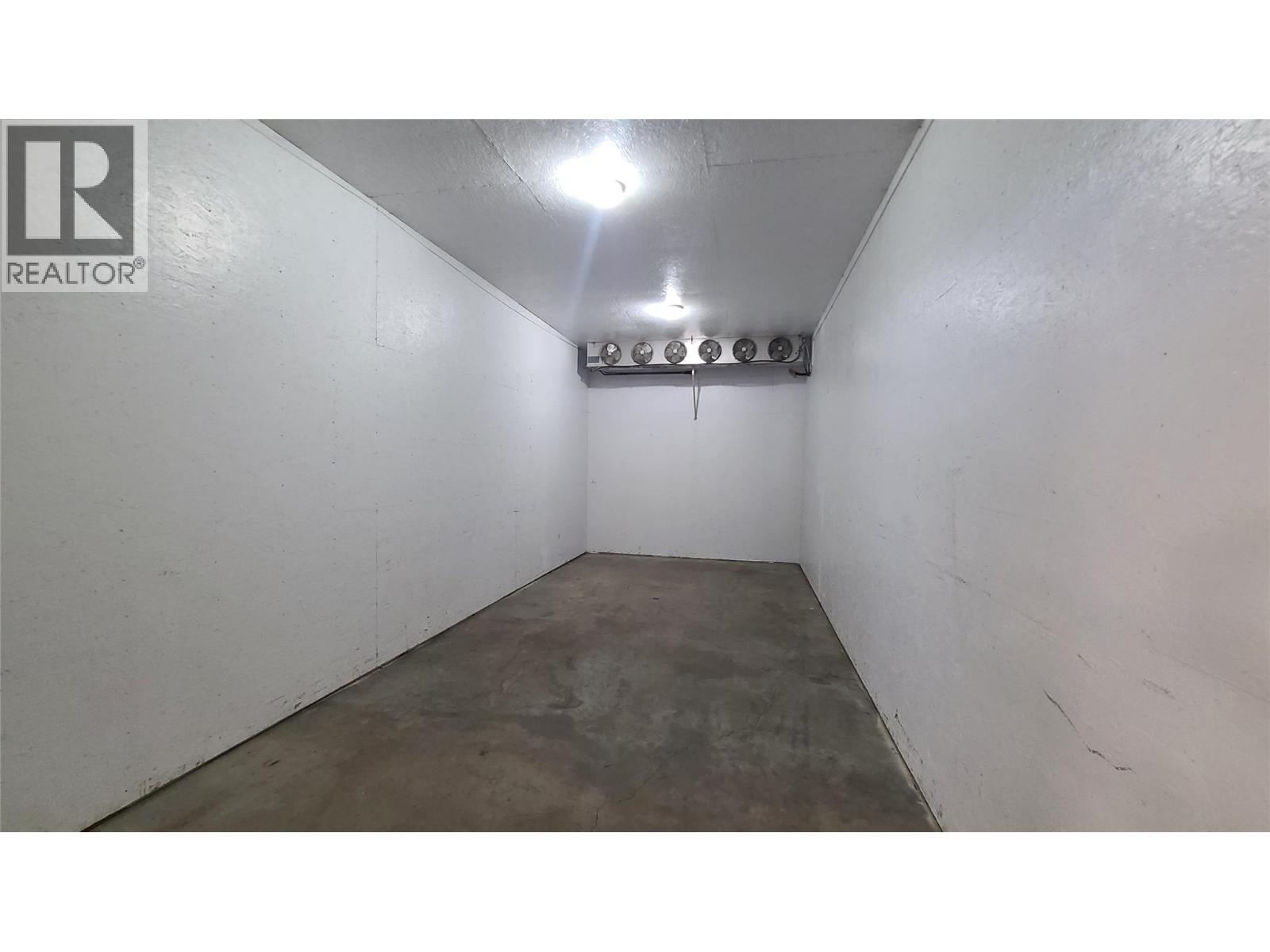  7298 97 Highway, Oliver