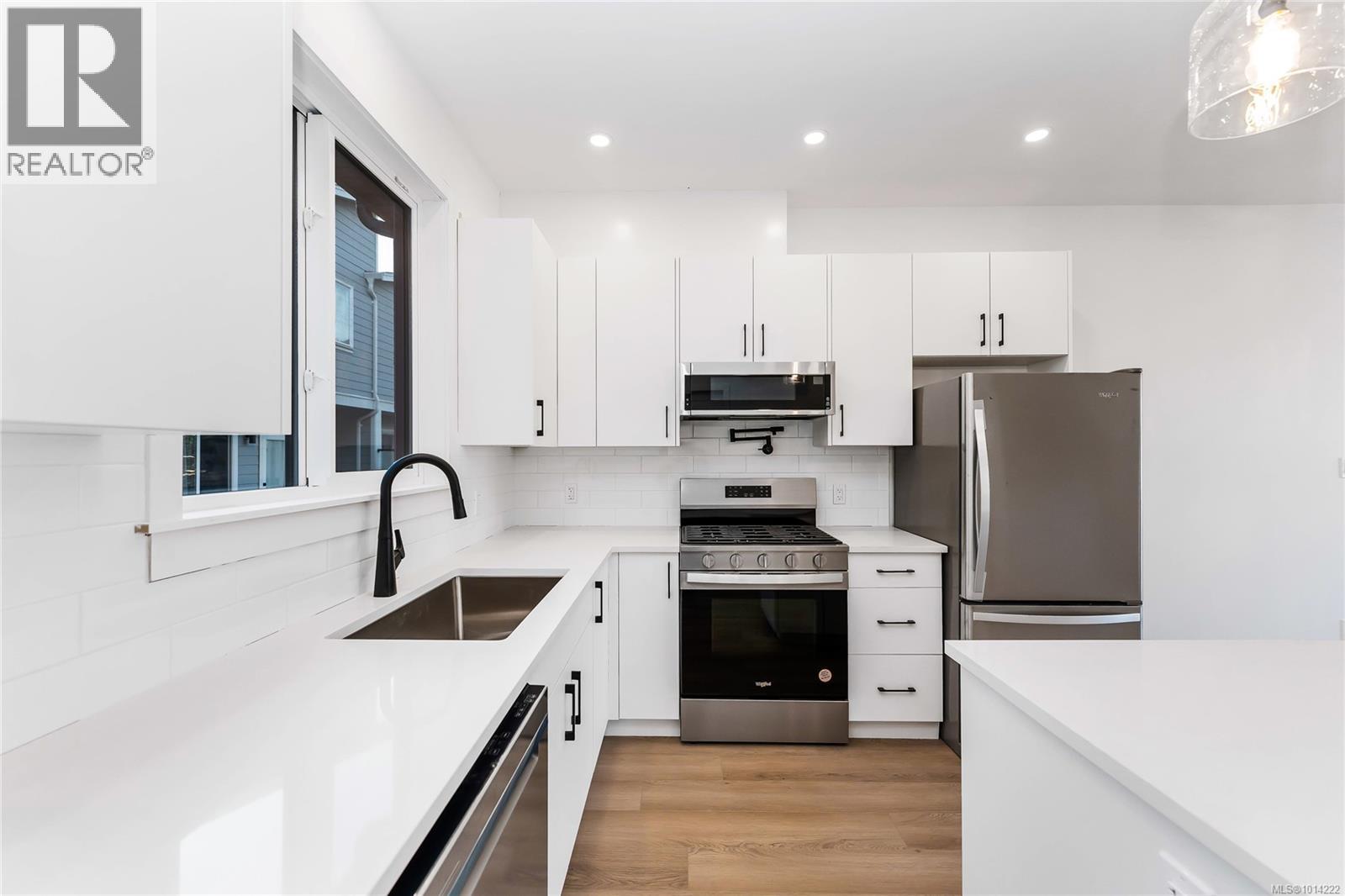  905 Vine Court, Langford