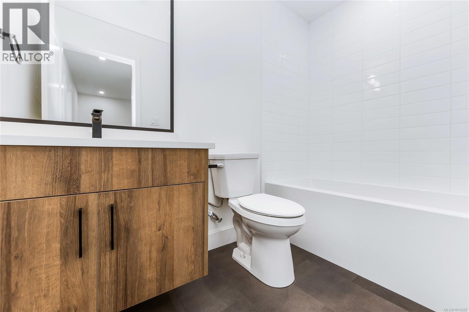  905 Vine Court, Langford