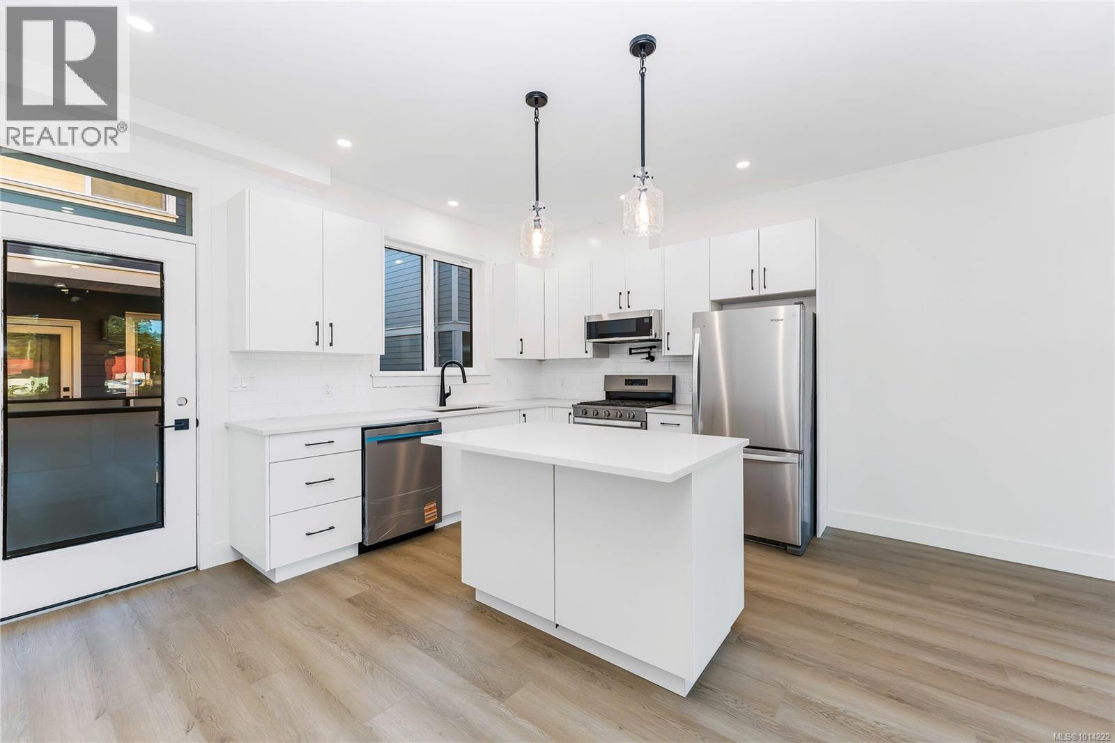  905 Vine Court, Langford