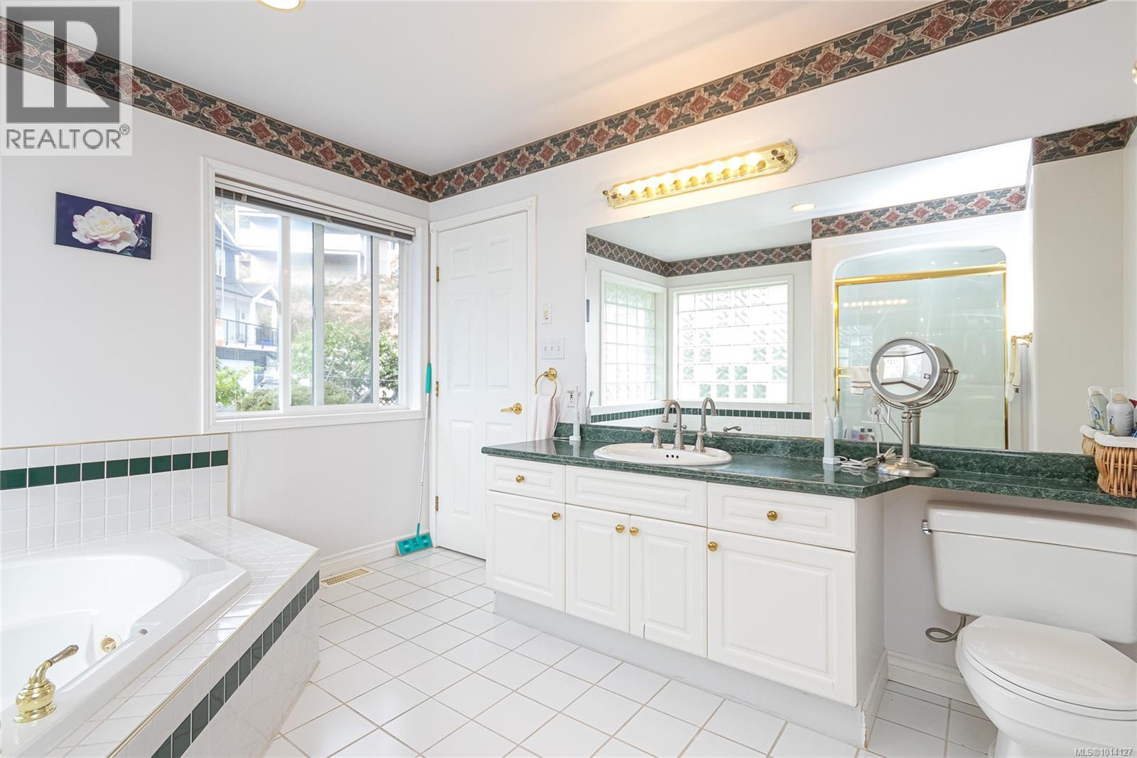  2350 Setchfield Avenue, Langford