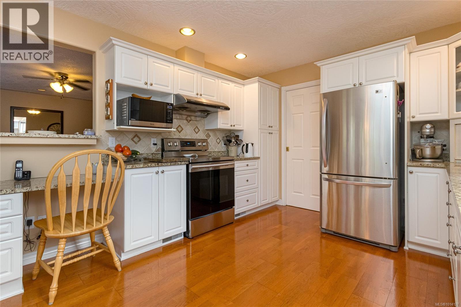  2350 Setchfield Avenue, Langford