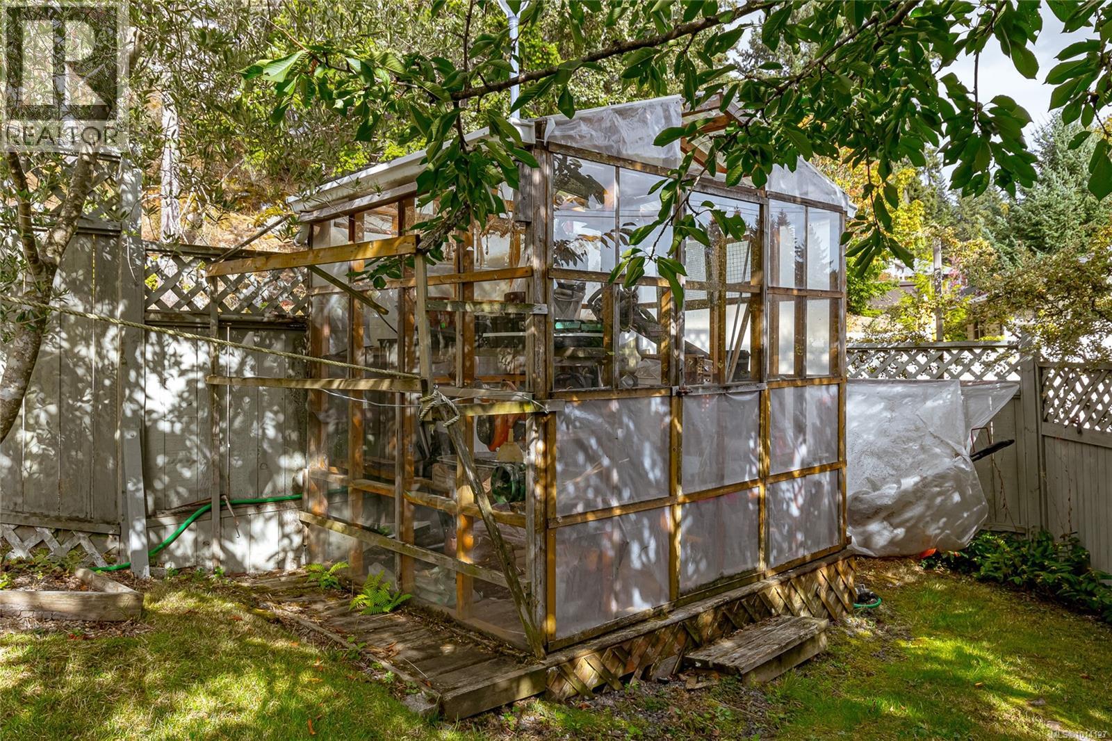  2350 Setchfield Avenue, Langford