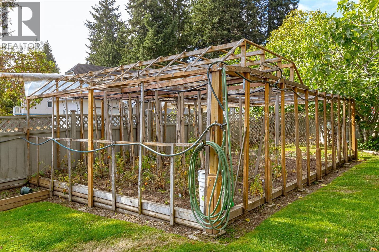  2350 Setchfield Avenue, Langford