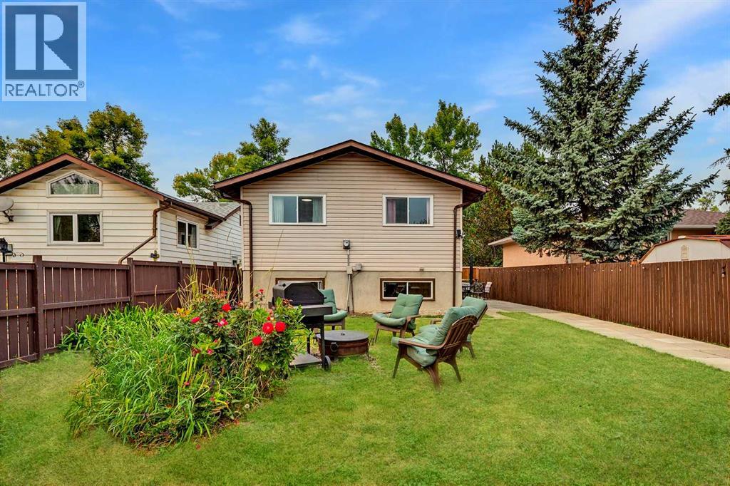 Single Family House Bi-level for Sale in  A Avenue SE Dover Calgary 