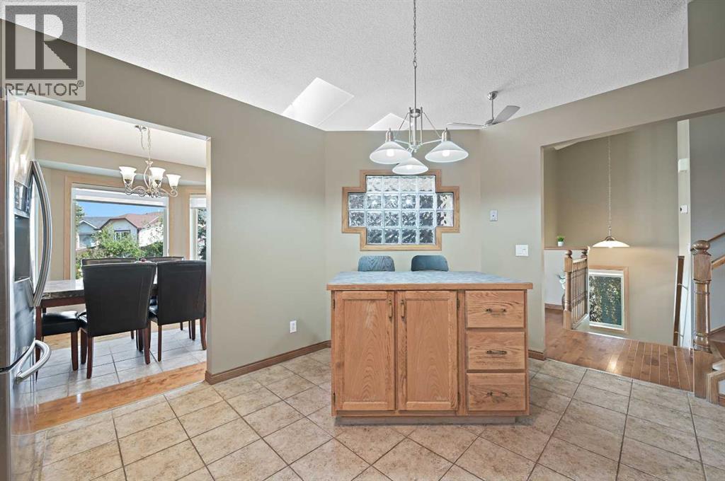 Single Family House 4 Level for Sale in  Hidden Valley Place NW Hidden Valley Calgary 