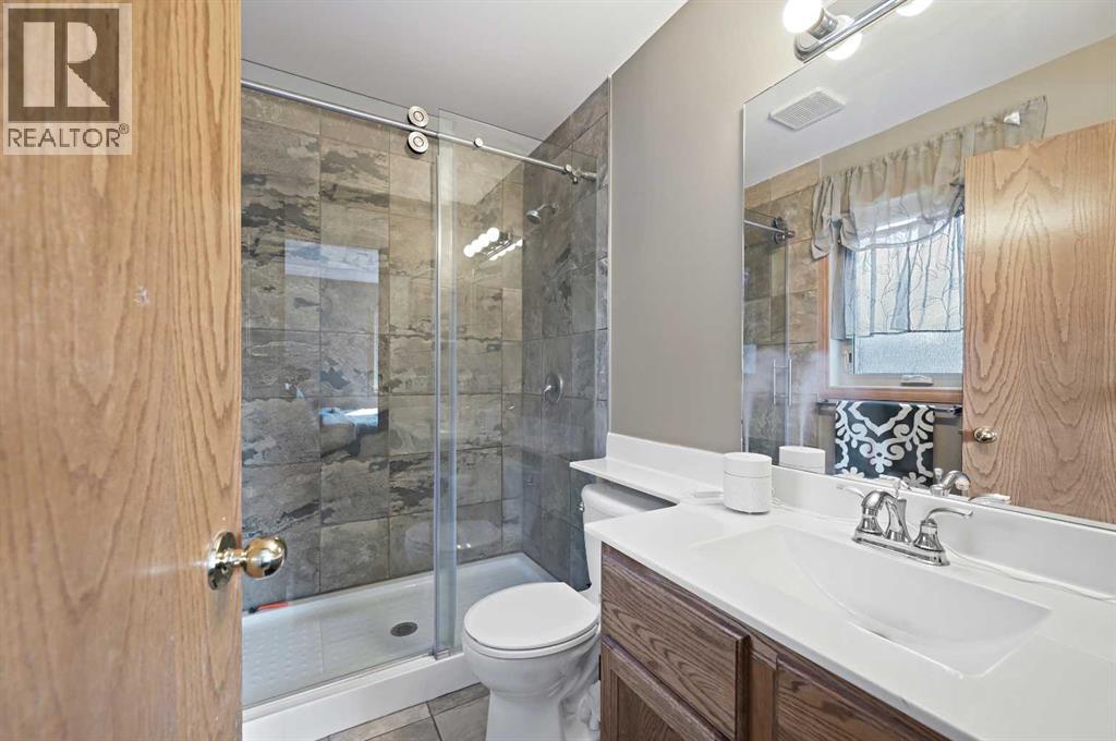 Single Family House 4 Level for Sale in  Hidden Valley Place NW Hidden Valley Calgary 
