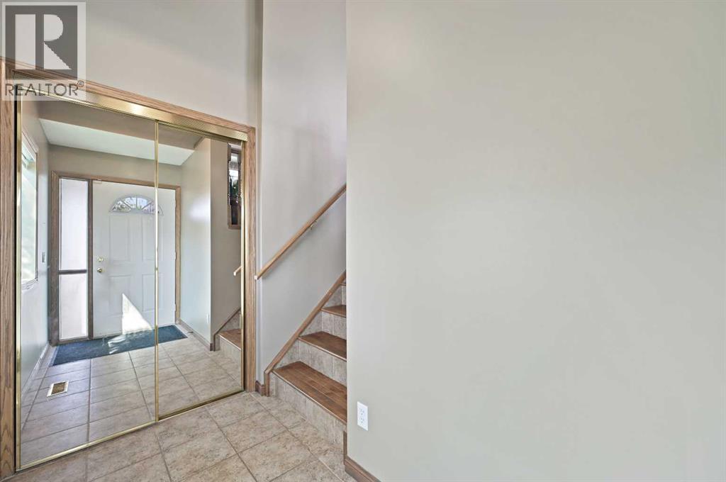 Single Family House 4 Level for Sale in  Hidden Valley Place NW Hidden Valley Calgary 