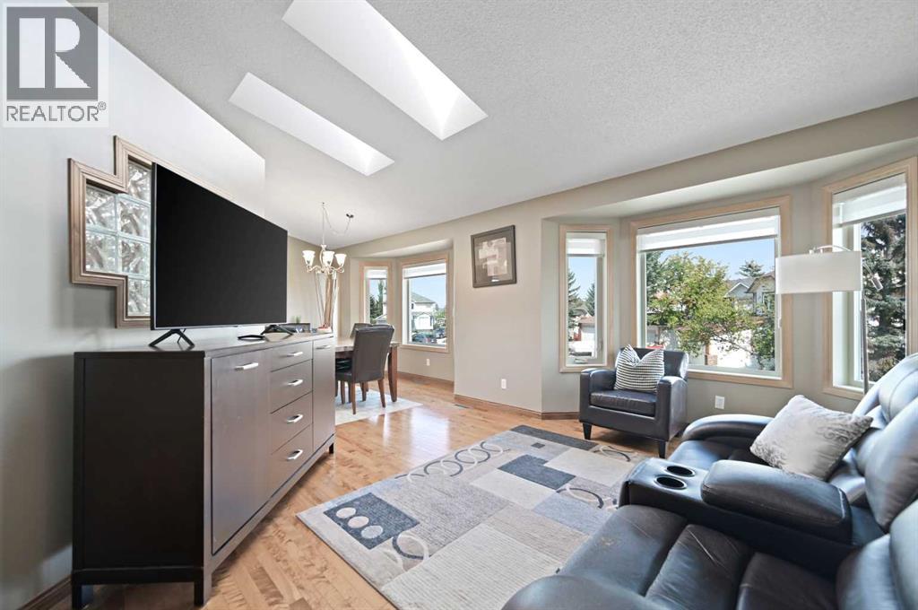 Single Family House 4 Level for Sale in  Hidden Valley Place NW Hidden Valley Calgary 