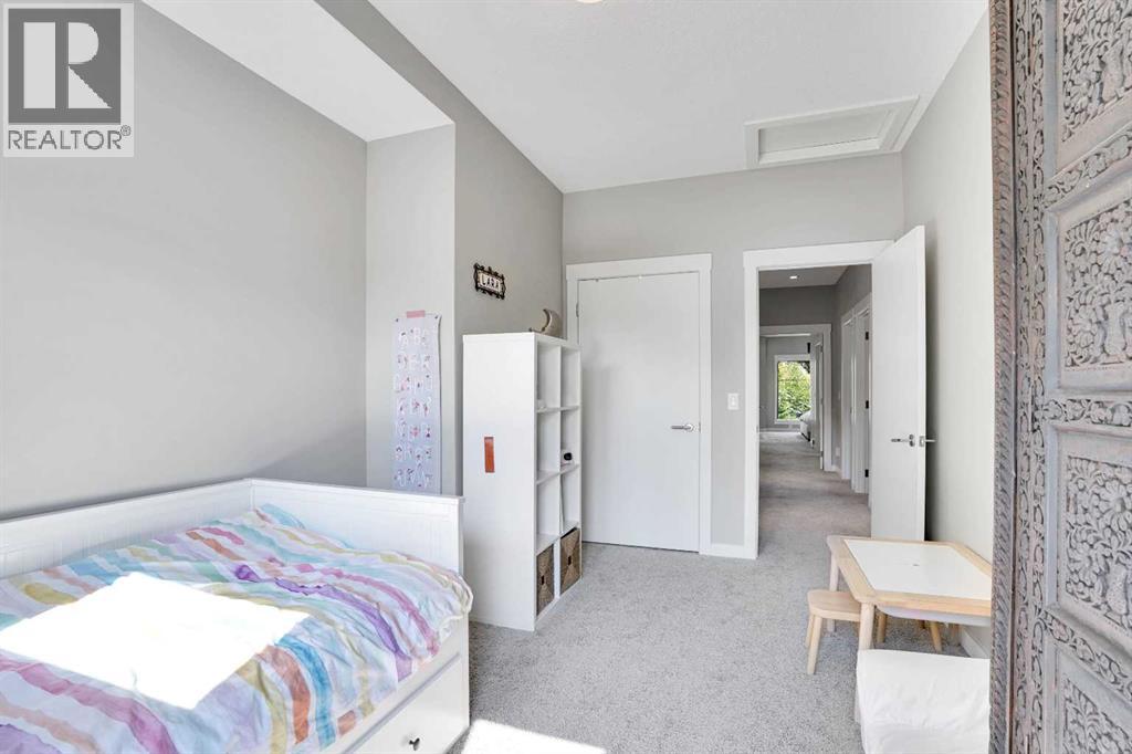 Single Family House for Sale in   Avenue NE Crescent Heights Calgary 